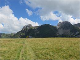 Sentier - Emmanuel Blanchet