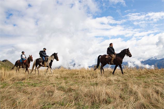 balade et randonnées à cheval - Alpes Equitation