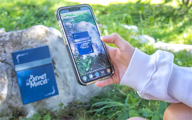 Découvrez les trésors du Carnet de Marcel grâce à l'utilisation de votre smartphone - OT Flaine-Cand