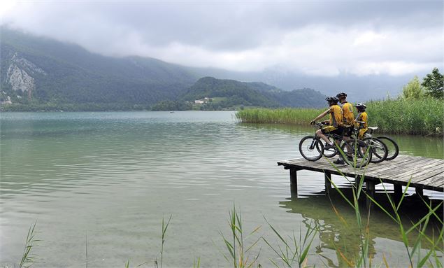 Vers le Départ VTT du lac d'Aiguebelette