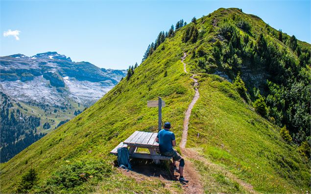 Vue de la table et de la Pointe de Véret - OT Flaine-Candice Genard