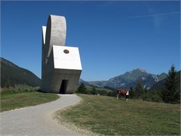 Monument national à la Résistance du plateau des Glières - J PIETU