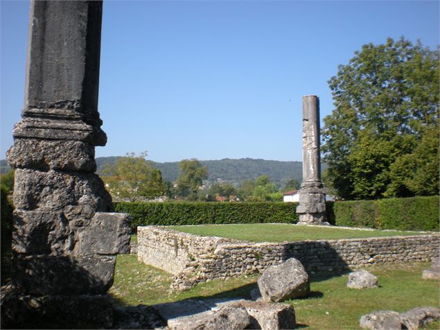 Vestiges du temple - OT Izernore