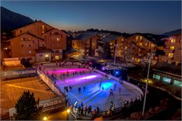 Patinoire_Les Carroz-d'Arâches - @OT Les Carroz