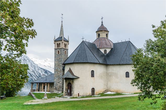 Notre dame de la Vie au printemps - OT Les Menuires