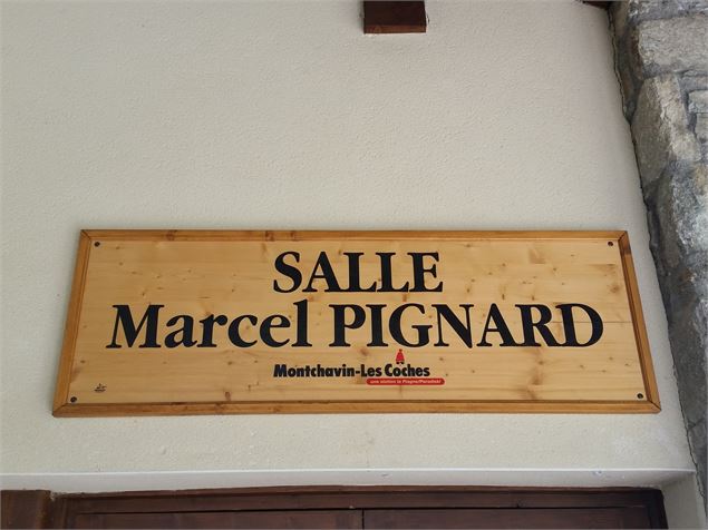 Panneau d'entrée de la salle Marcel Pignard - OTGP