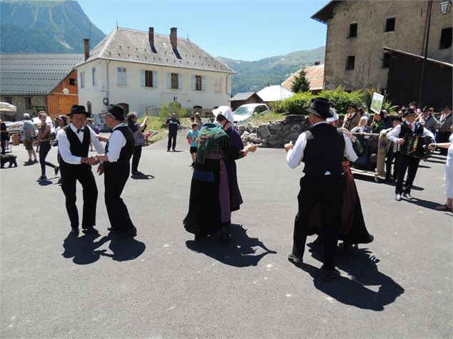 Costumes traditionnels - Communauté de Communes Cœur de Maurienne Arvan