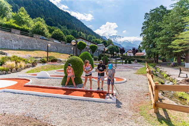 Minigolf Saint Gervais - B. Molinier