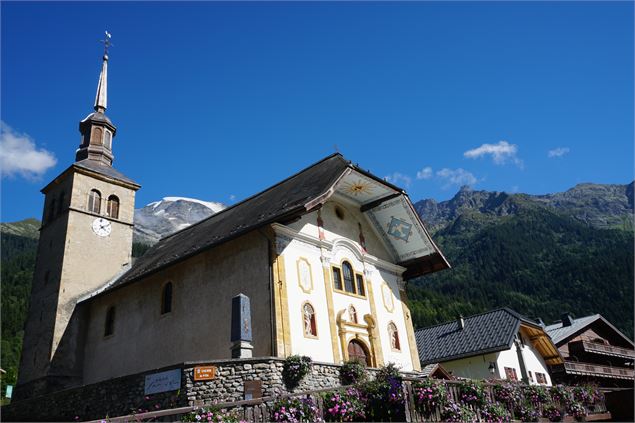 L'Eglise Sainte-Trinité et les Dômes de Miage - Les Contamines Tourisme