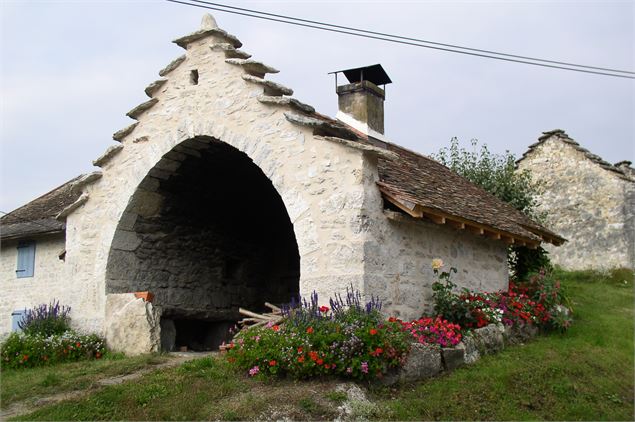 Mairie - Four de Chavoley Ceyzérieu - BBST