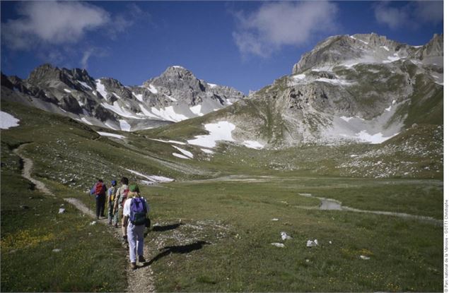 Sortie randonnée, accompagnée par un garde-moniteur du Parc national de la Vanoi - C.Gotti