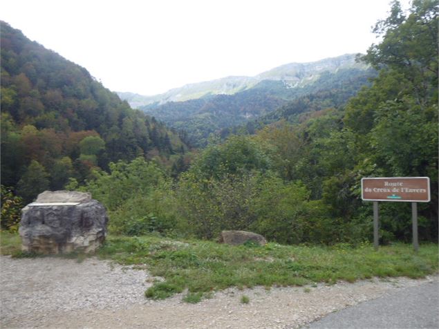 Place du Creux de l'Envers (côté La Noyelle) - Anne Marie Barbe