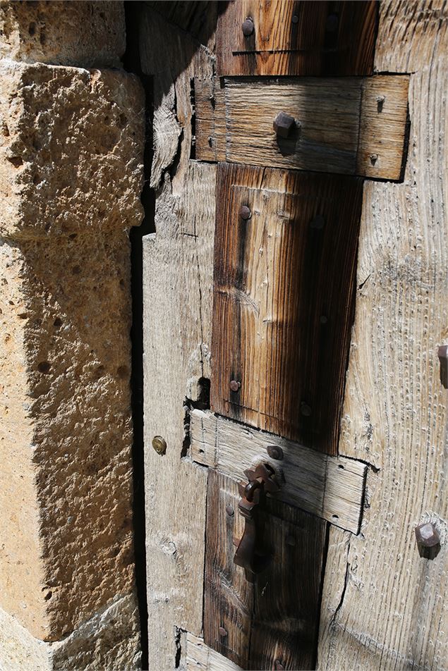 Porte d'entrée de la chapelle - M.Suret OT Peisey-Vallandry