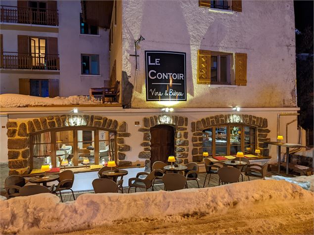 Façade du bar le Contoir à Valloire - Grégoire Reyns