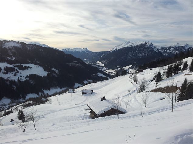 Sentiers raquettes au Grand-Bornand 21 : la balcon des Aravis - Le Grand-Bornand Tourisme