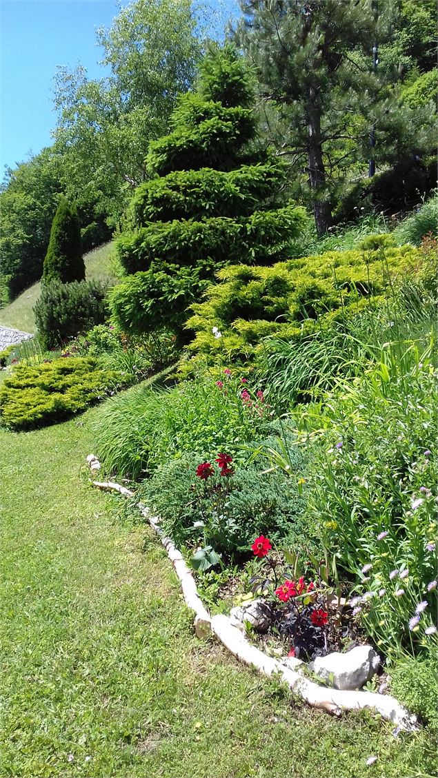 Jardin communal de Corbel - Evelyne Philippe