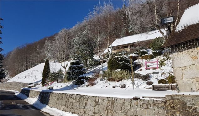 Le jardin de Corbel sous la neige - Evelyne Philippe