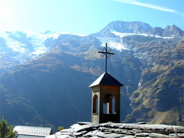 clocher avec vue sur le mont pourri - K.Mandray