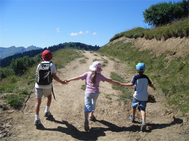 Chemin du Lac de Roy - Praz de Lys Sommand Tourisme