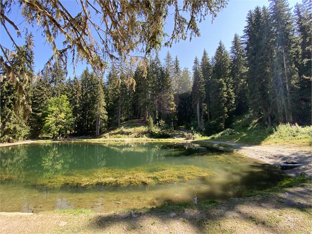 Lac des Evettes - Office de Tourisme du Val d'Arly - ©David Machet