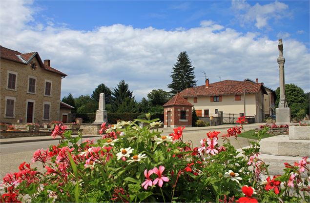 Place de Cuisiat - Lacroix