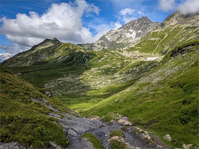 Randonnée Col du Bonhomme aux Contamines Montjoie dans la réserve naturelle - Les Contamines Tourism