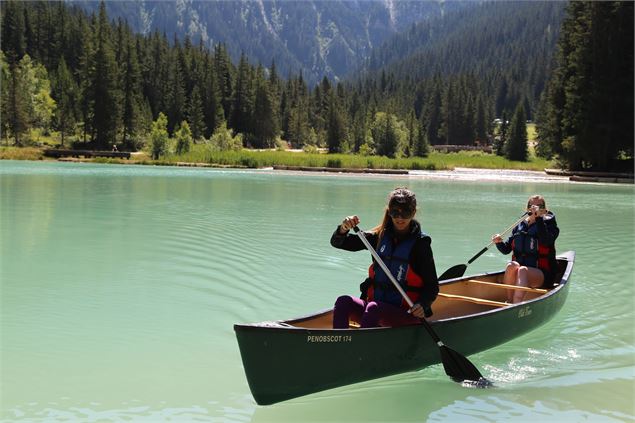 canoë sur le lac de La Rosière - ATD J.Bianchini