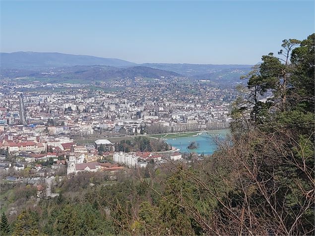 vue sur Annecy - Alexandra Lafarge