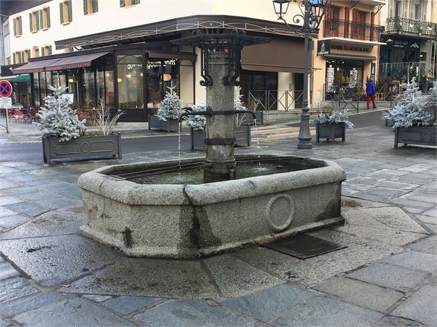 Fontaine de l'église - OT ST GERVAIS