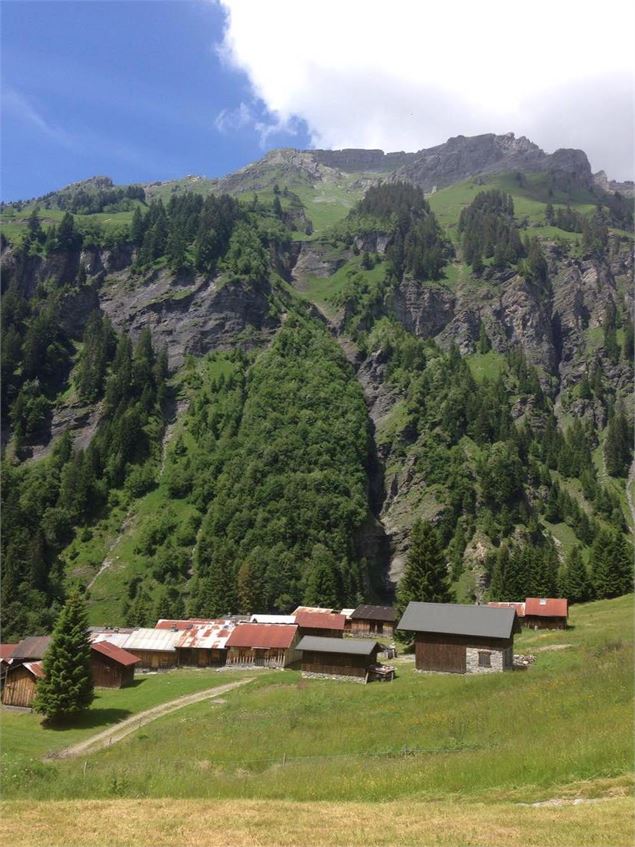 Randonnée vers le refuge et l'alpage des fonts - Refuge des Fonts