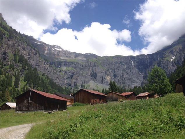 Randonnée vers le refuge et l'alpage des fonts - Refuge des Fonts