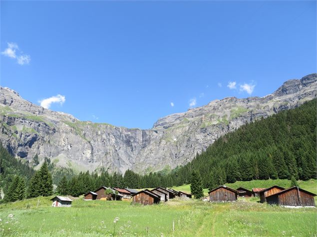 Randonnée vers le refuge et l'alpage des fonts - Refuge des Fonts