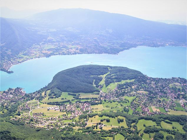 Roc de Chère depuis Talloires : Sur les traces du passé