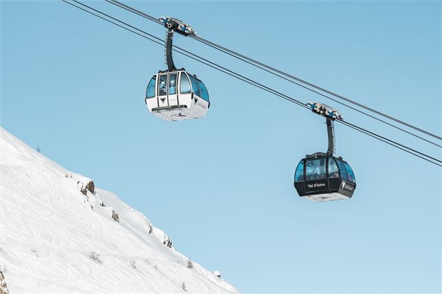 Téléphérique Olympique - Val d'Isère Téléphériques / Maxime Bouclier