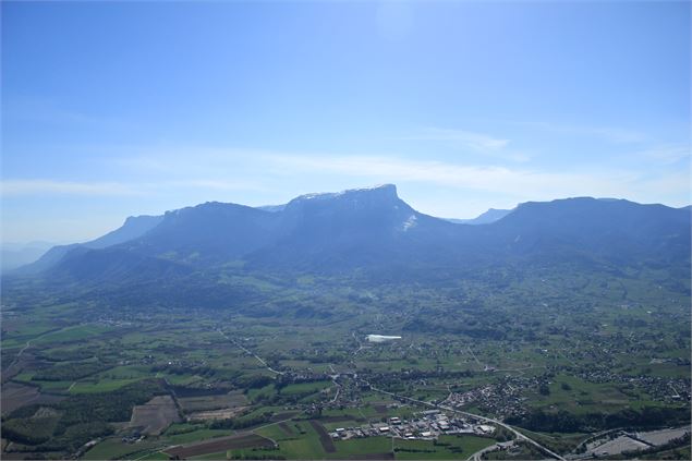 Vue sur le Granier depuis la Roche du Guet - Savoie Mont Blanc - Lansard