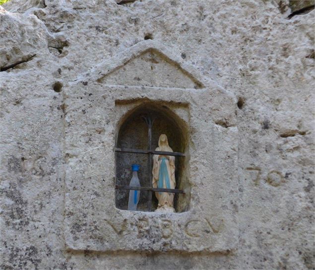 Statue - Mairie de Jarsy