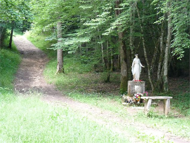 La Vierge de Diesse - Camping de Coiselet