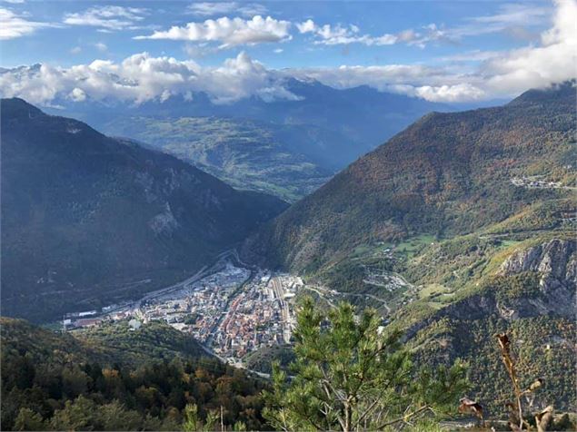 vue sur Moûtiers depuis le Belvédère - ©Coeur de Tarentaise Tourisme