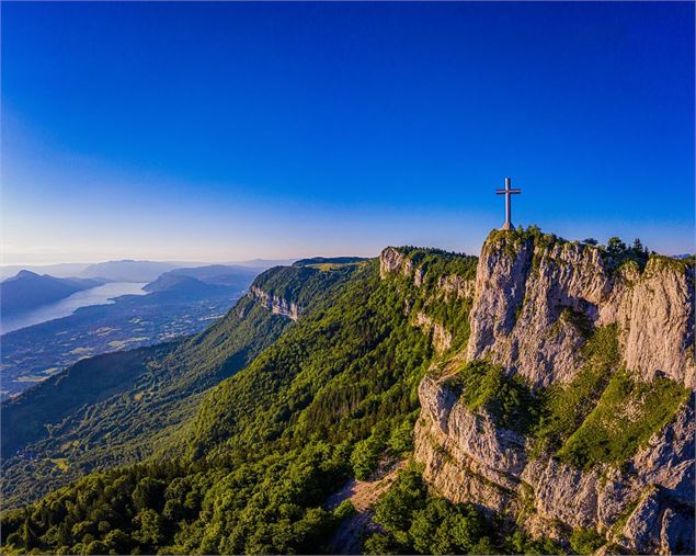 Croix du Nivolet - C. Haas - Grand Chambéry Alpes Tourisme