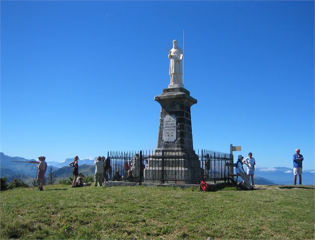 Statue de Saint-François de Sale - OT Alpes du Léman - Prépare ta valise