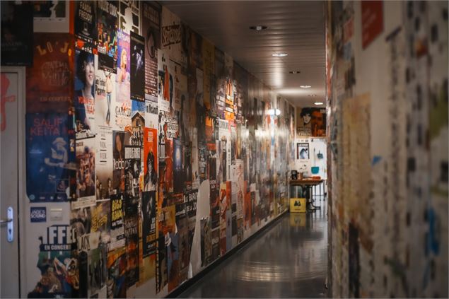 Couloir des affiches - Office de Tourisme des Monts de Genève