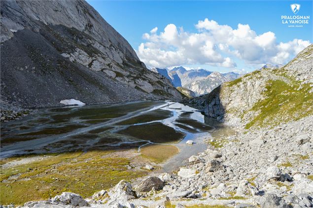 Vue sur le Lac des Vaches - Marina Kokkelink