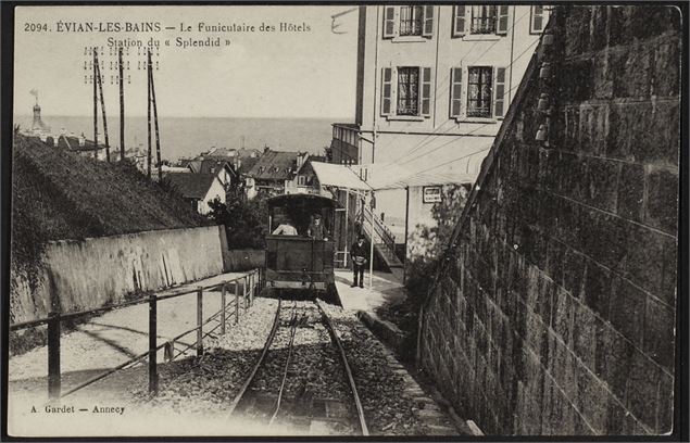 Funiculaire, station du Splendide