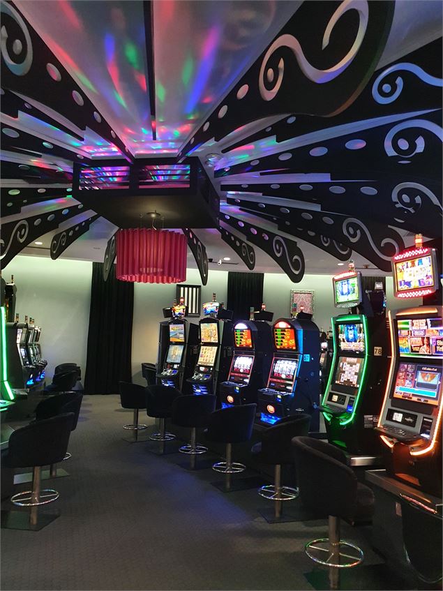 SALLE MACHINES A SOUS - casino hauteville