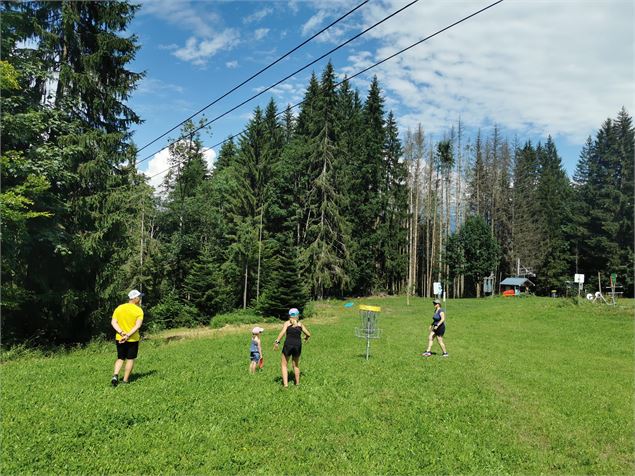 Disc golf aux Essserts - Haut-Giffre Tourisme