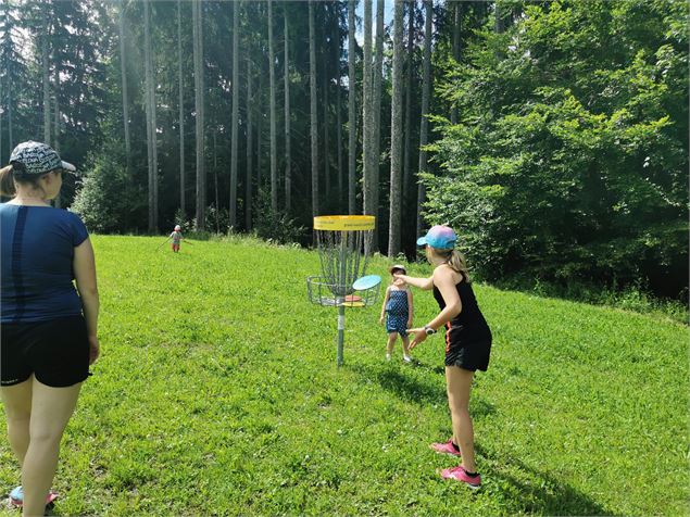 Disc golf aux Essserts - Haut-Giffre Tourisme