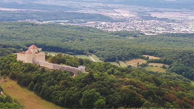 château des allymes depuis Luisandre - Marilou Perino