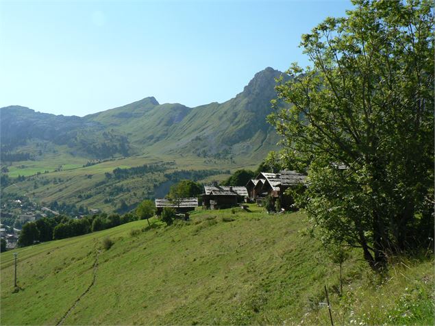 Tour du Mont Lachat - C.Cattin-AlpcatMedias-Le-Grand-Bornand.