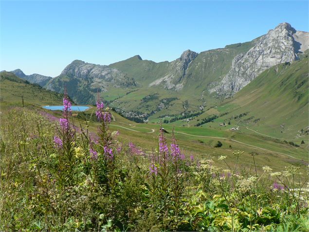 Tour du Mont Lachat - C.Cattin-AlpcatMedias-Le-Grand-Bornand.