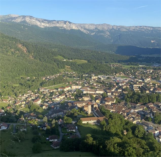 Vue depuis le Crêt - Manon OTSLA